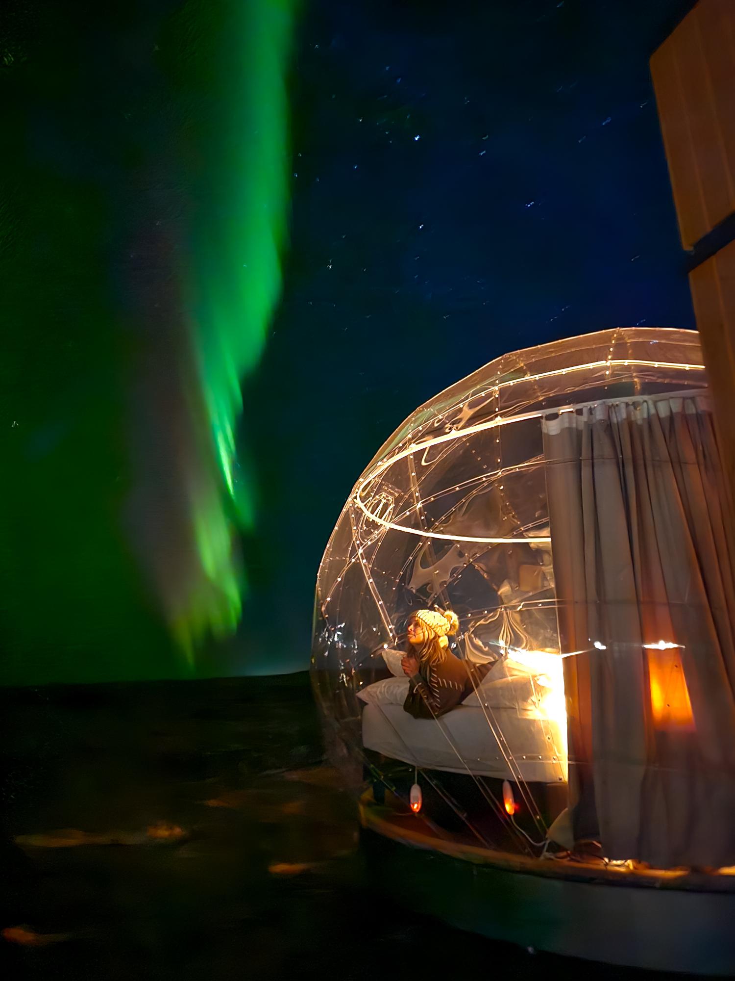 notre chambre igloo sous le ciel d'Islande