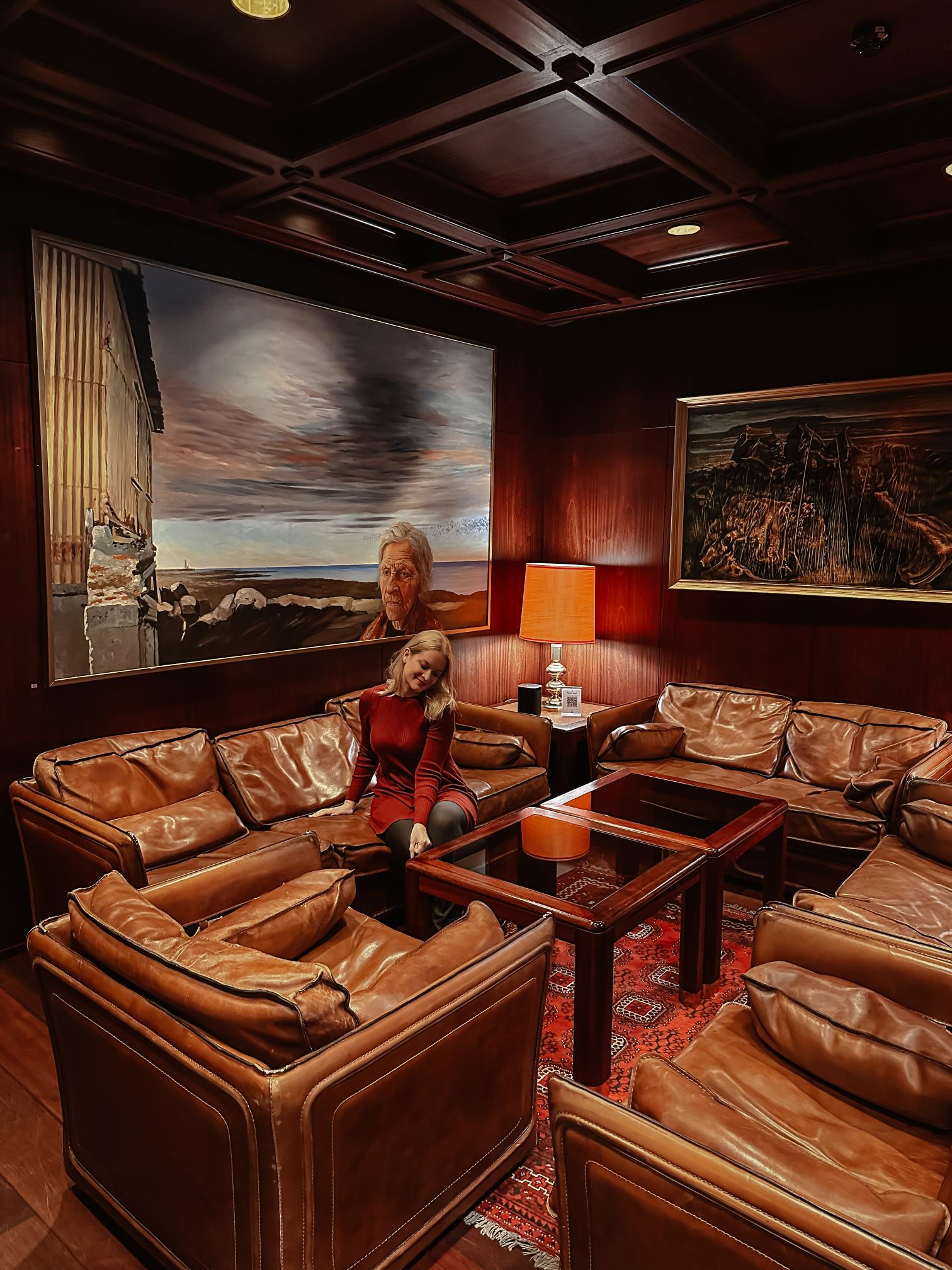 lobby de l'hotel holt