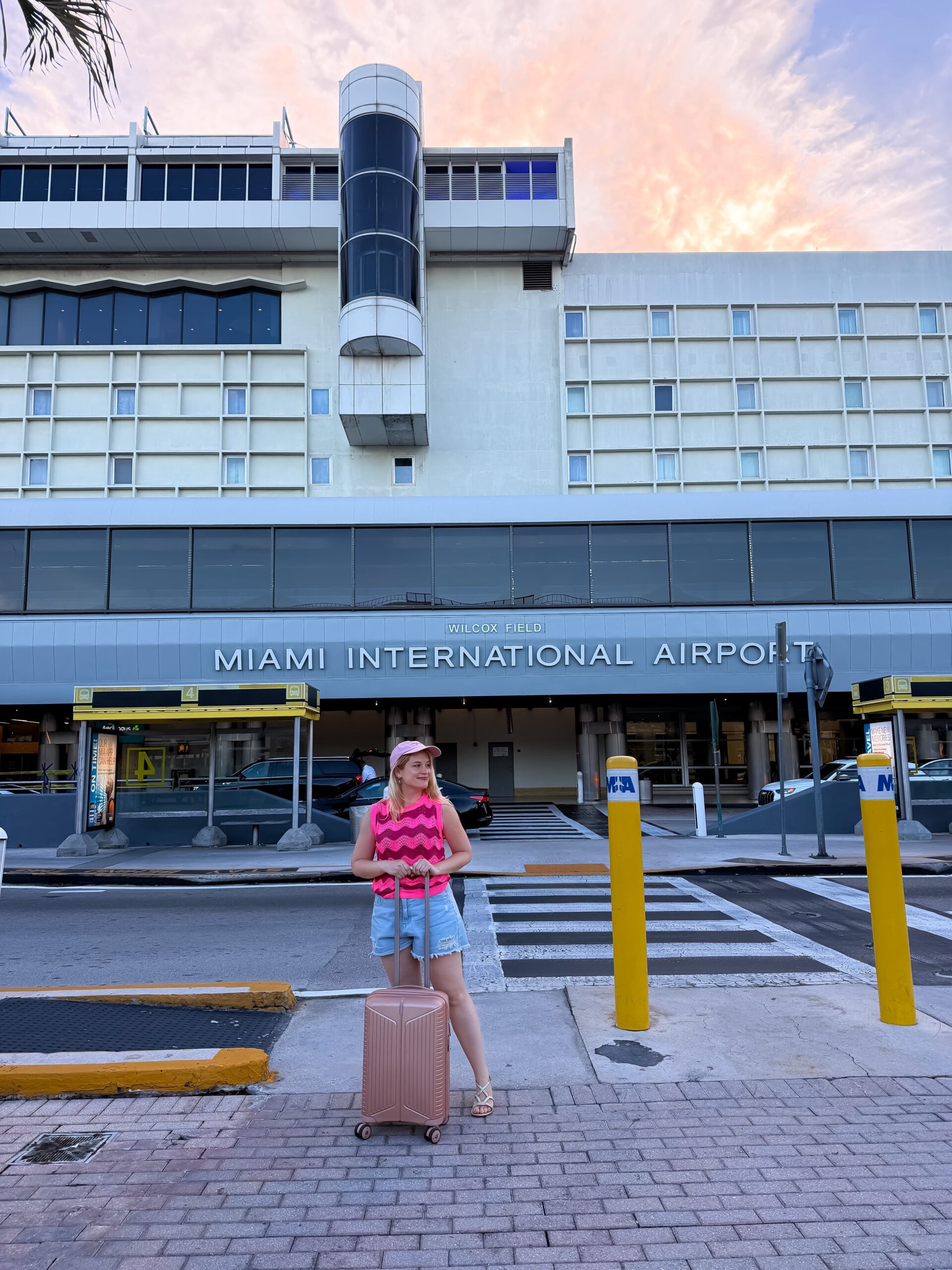 devant l'aéroport de miami